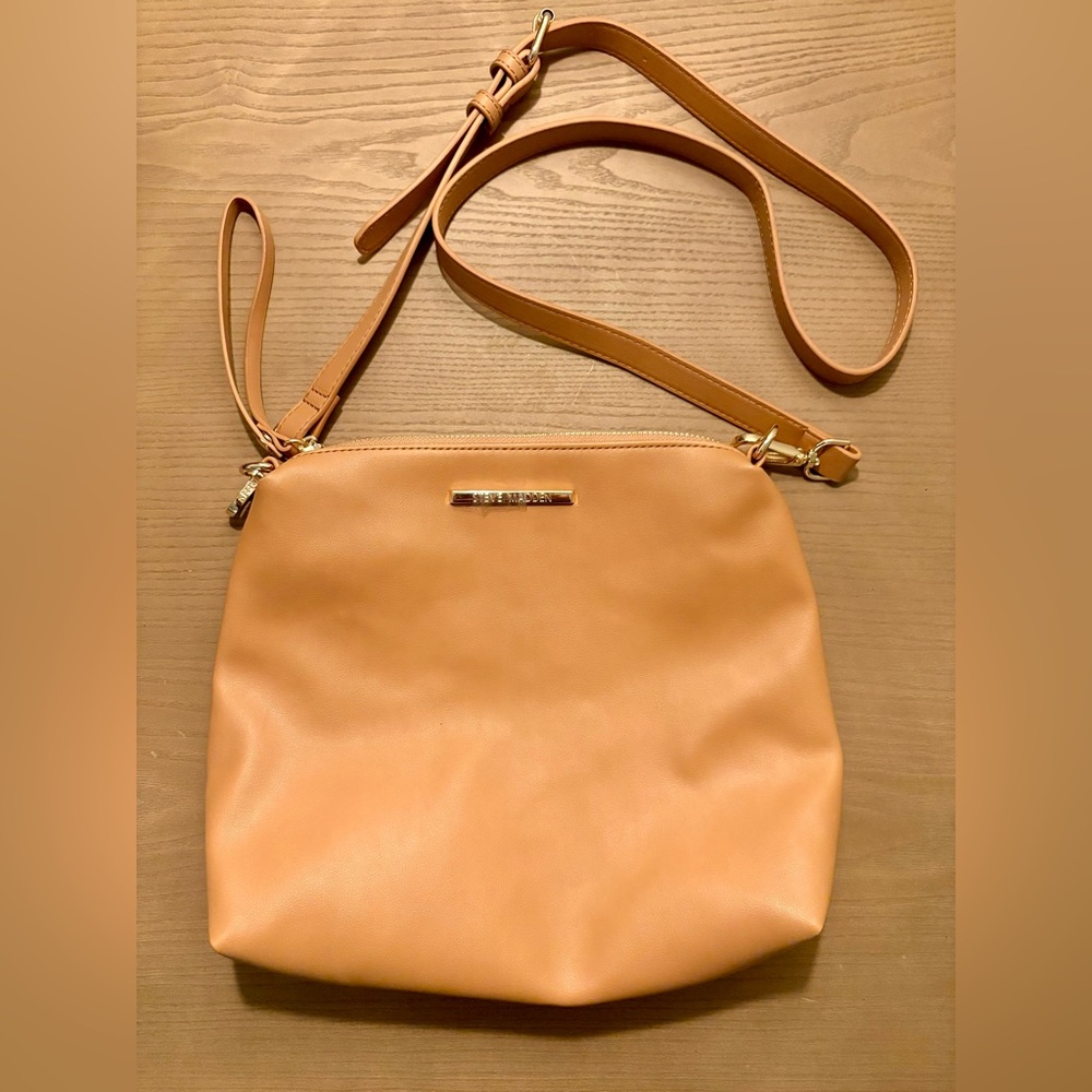 Steve Madden Tan Crossbody Bag with Gold Hardware